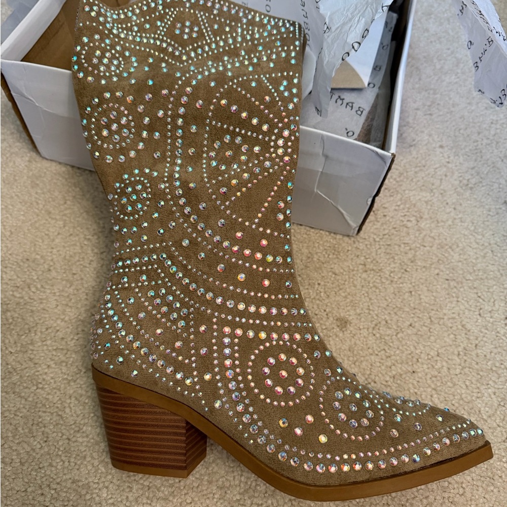 Embellished Tan Western Boots